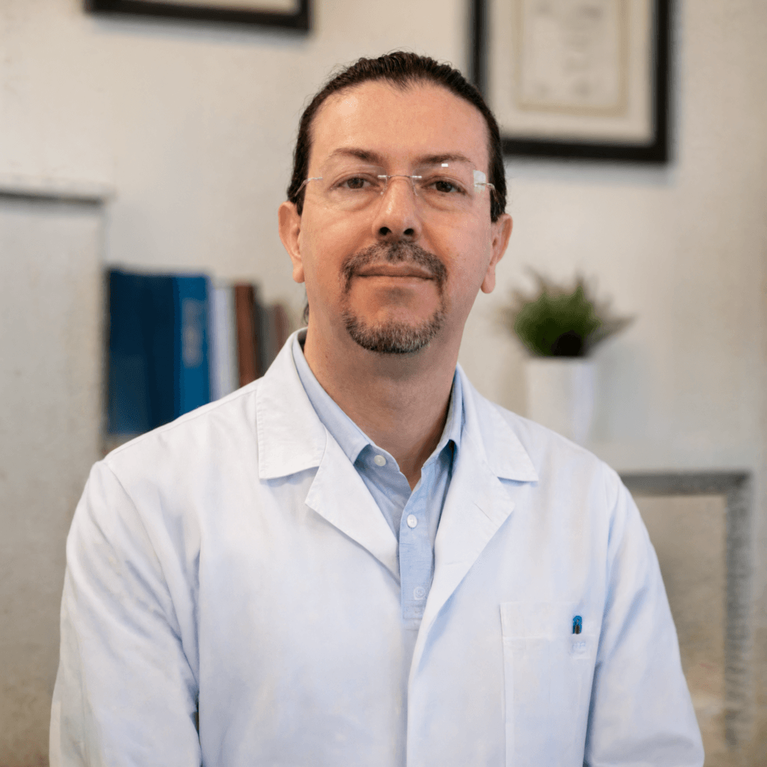 Dr. Camilo Nossa, cirujano plástico en Bogotá